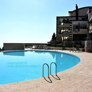 taormina-sunny-apartment.sicilyhotelsitaly.net/